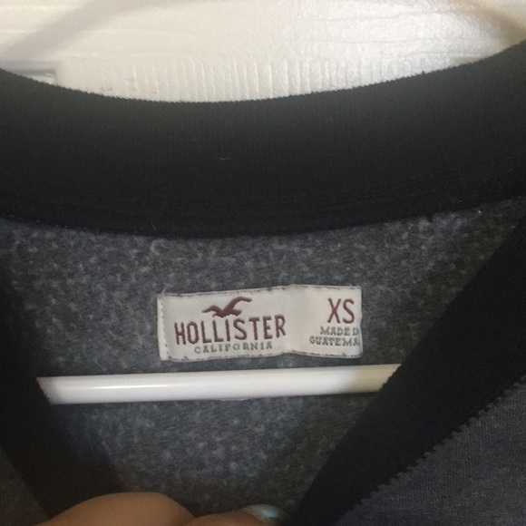 Hollister Lightweight Crew Neck - Picture 4 of 4